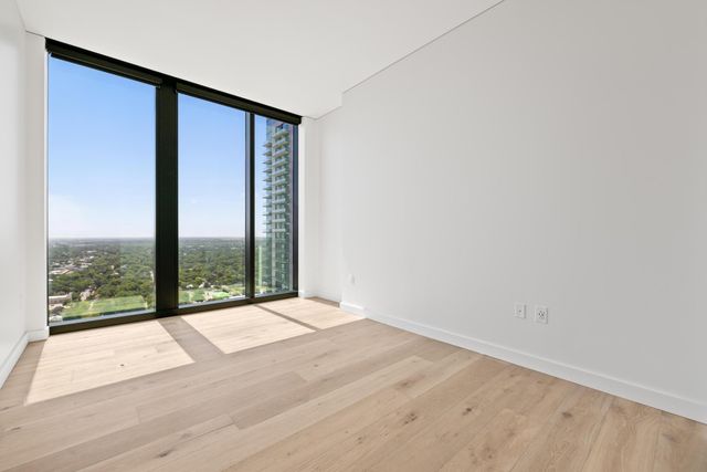 610 Davis ST 2712, Austin, TX 78701