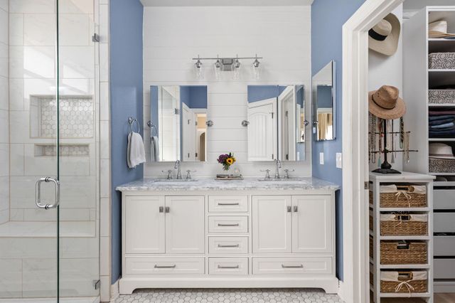 3824 Hermalinda ST, Austin, TX 78723