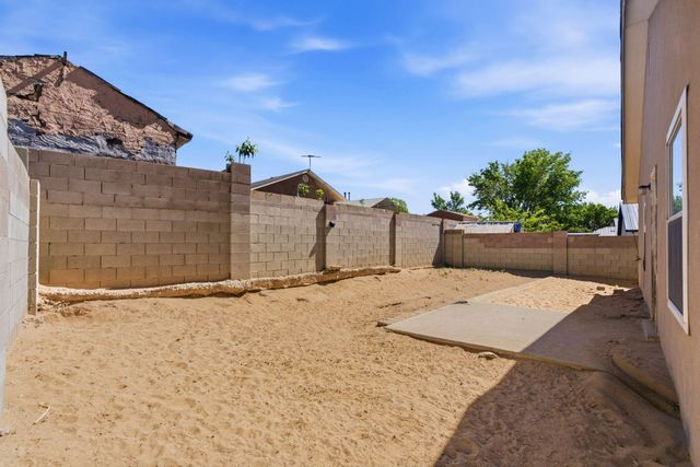 7705 Desert Canyon Place SW, Albuquerque, NM 87121