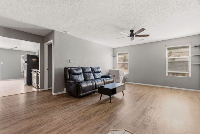 7705 Desert Canyon Place SW, Albuquerque, NM 87121