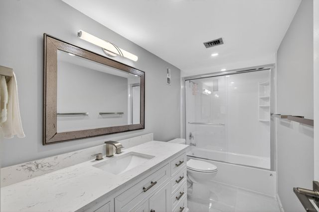5440 N Ocean Drive 807, Singer Island, FL 33404