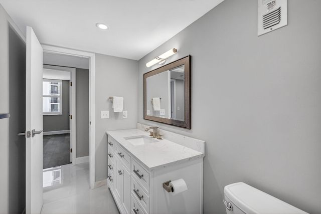 5440 N Ocean Drive 807, Singer Island, FL 33404
