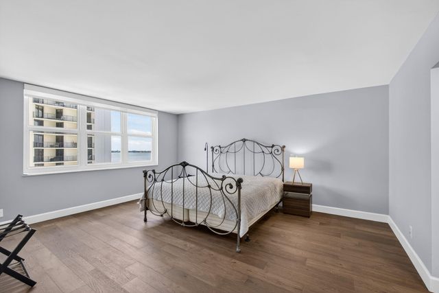 5440 N Ocean Drive 807, Singer Island, FL 33404