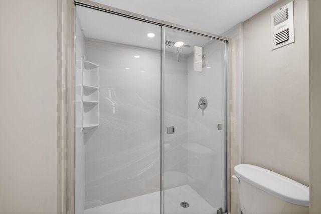 5440 N Ocean Drive 807, Singer Island, FL 33404
