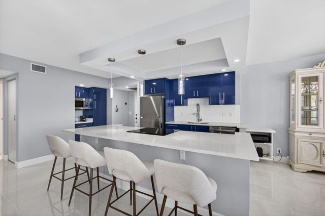 5440 N Ocean Drive 807, Singer Island, FL 33404