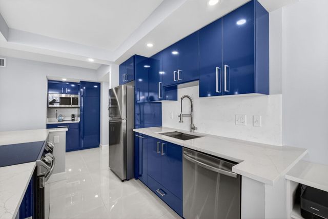 5440 N Ocean Drive 807, Singer Island, FL 33404