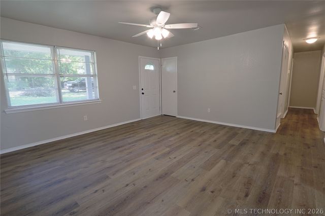1004 NE 9th Street, Wagoner, OK 74467