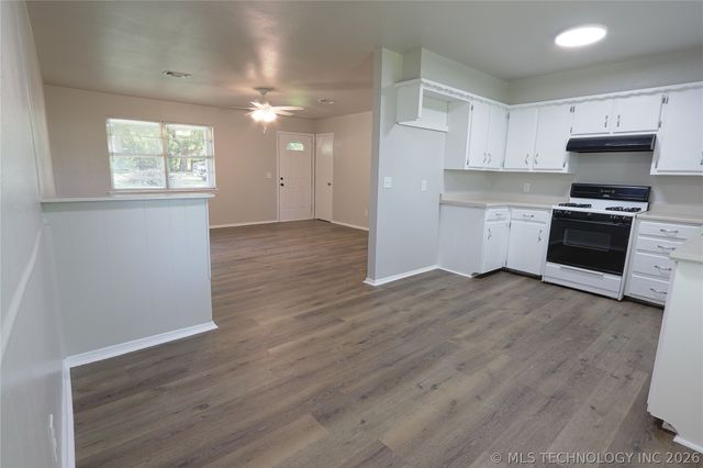 1004 NE 9th Street, Wagoner, OK 74467