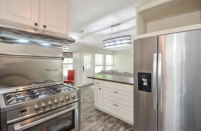2719 Mustang Road, Alvin, TX 77511