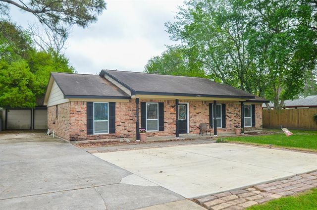 2719 Mustang Road, Alvin, TX 77511