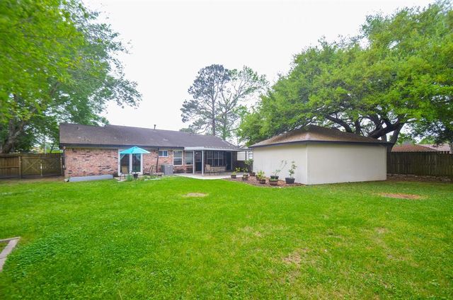 2719 Mustang Road, Alvin, TX 77511
