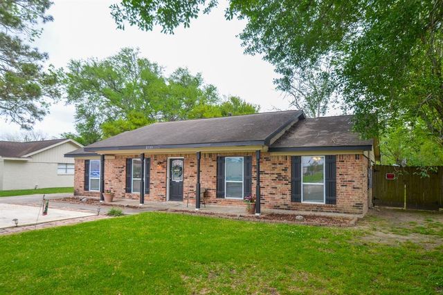 2719 Mustang Road, Alvin, TX 77511