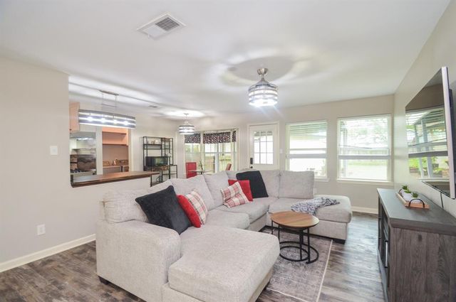 2719 Mustang Road, Alvin, TX 77511
