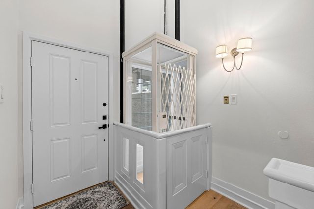 1937 Rue De St Tropez ST 5, Austin, TX 78746