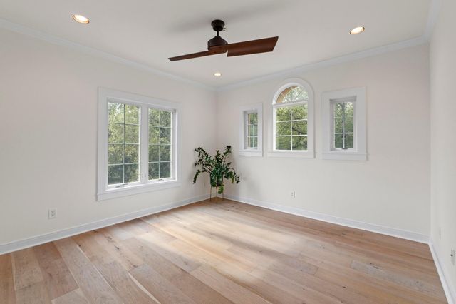 1937 Rue De St Tropez ST 5, Austin, TX 78746