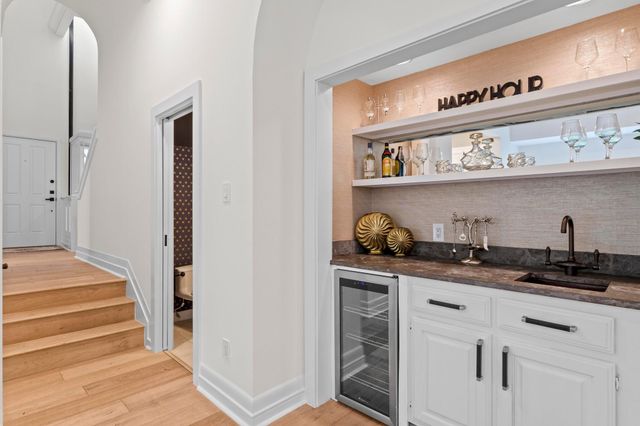 1937 Rue De St Tropez ST 5, Austin, TX 78746