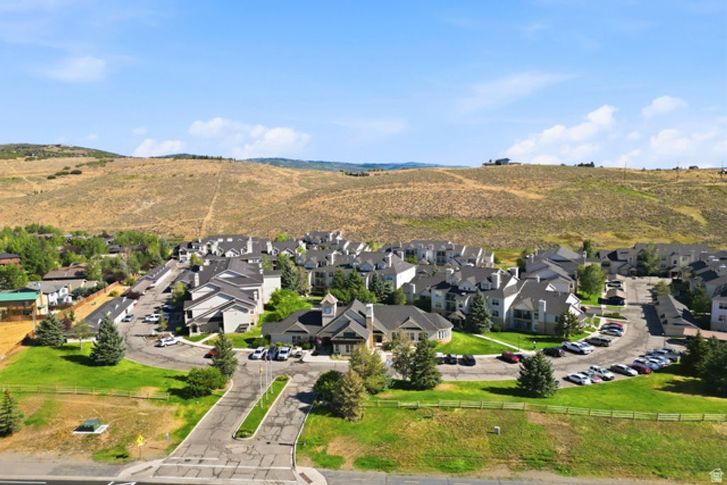 900 BITNER RD #A-35, Park City, UT 84098 — photo 2