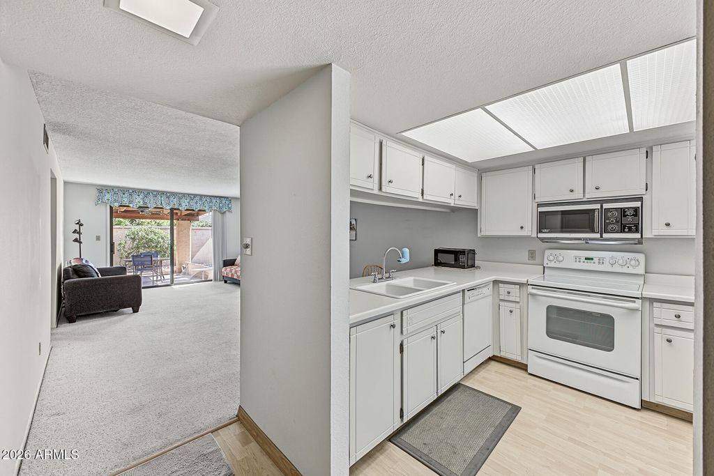 537 S PALO VERDE Way, Mesa, AZ 85208 — photo 5