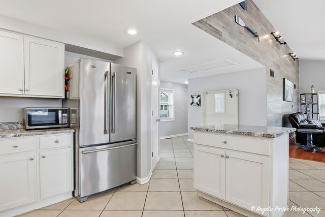 4813 Wildwood Drive, Mchenry, IL 60051