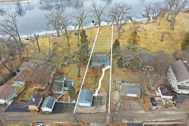 4813 Wildwood Drive, Mchenry, IL 60051