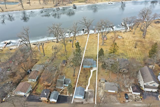 4813 Wildwood Drive, Mchenry, IL 60051