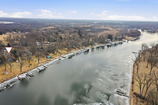 4813 Wildwood Drive, Mchenry, IL 60051