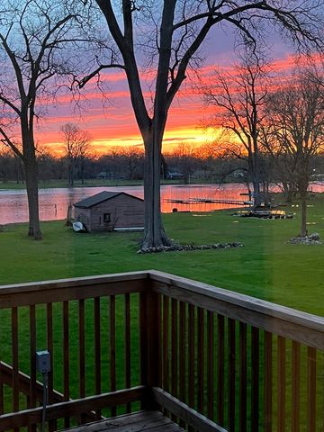 4813 Wildwood Drive, Mchenry, IL 60051