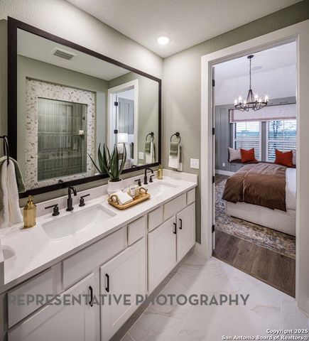 383 White Oak, Castroville, TX 78009