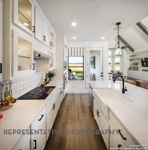 383 White Oak, Castroville, TX 78009