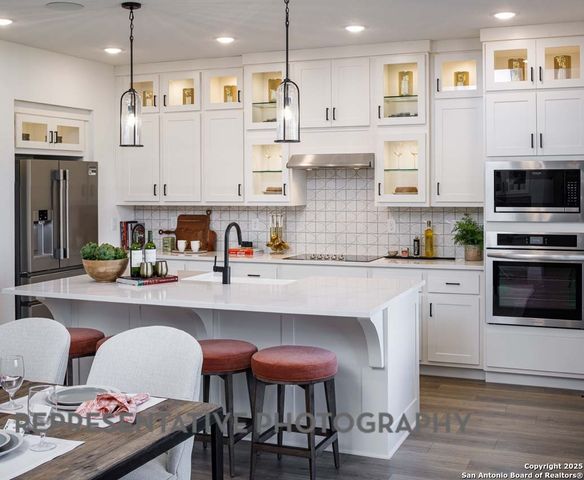 383 White Oak, Castroville, TX 78009