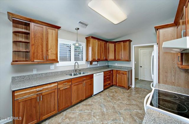 7184 E PIONEER Lane, Prescott Valley, AZ 86314