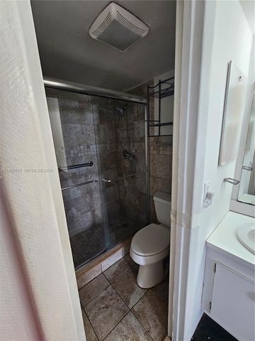 20400 W Country Club Drive 601, Aventura, FL 33180