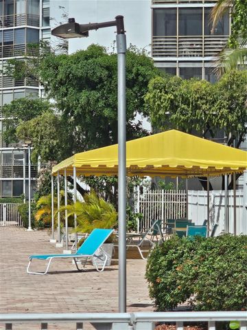 20400 W Country Club Drive 601, Aventura, FL 33180