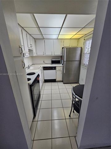 20400 W Country Club Drive 601, Aventura, FL 33180