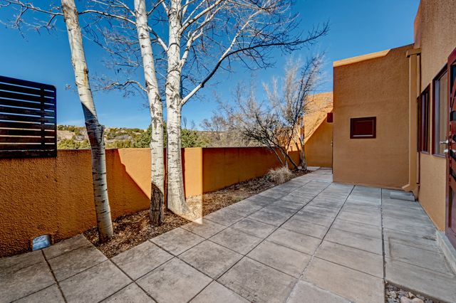 1500 Avenida Rincon 105, Santa Fe, NM 87506