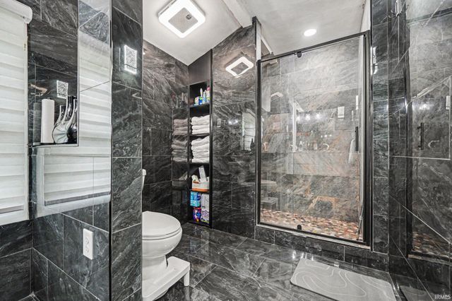 53759 Cleveland Trails Drive, Elkhart, IN 46514