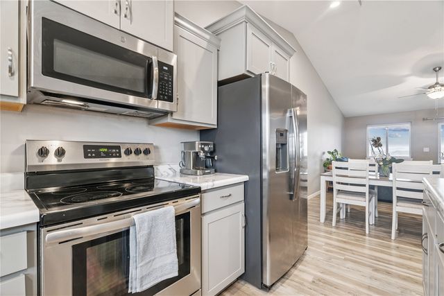 3001 Sherwood Drive, Marion, IA 52302