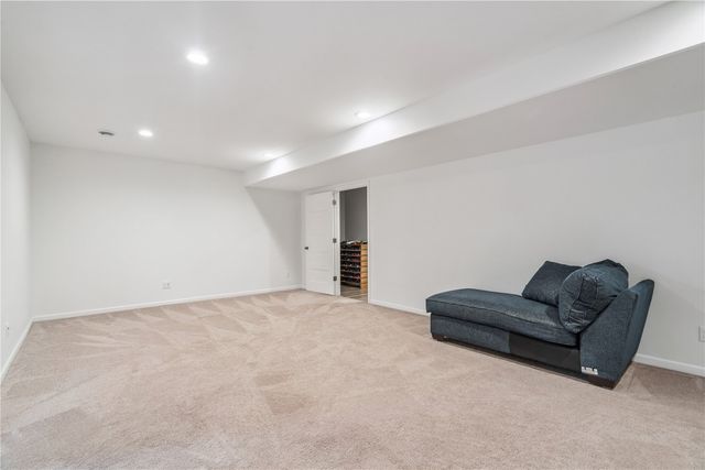 3001 Sherwood Drive, Marion, IA 52302