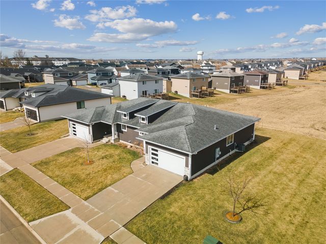 3001 Sherwood Drive, Marion, IA 52302