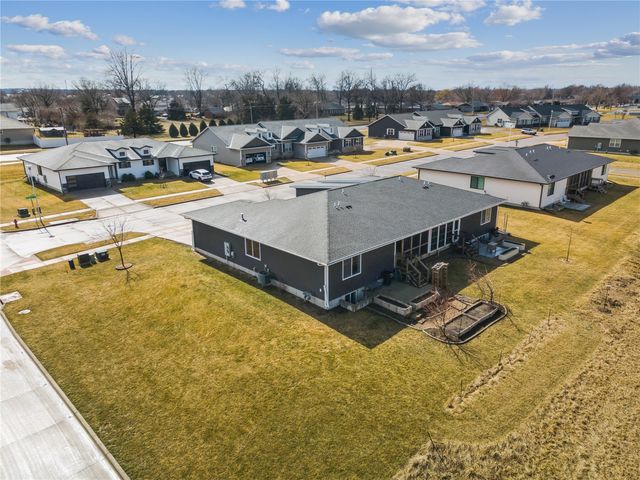 3001 Sherwood Drive, Marion, IA 52302