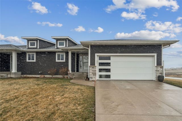 3001 Sherwood Drive, Marion, IA 52302