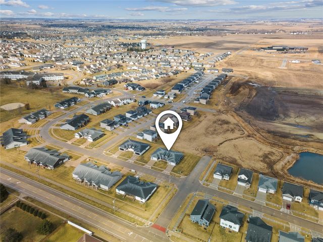 3001 Sherwood Drive, Marion, IA 52302