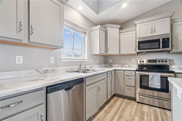 3001 Sherwood Drive, Marion, IA 52302