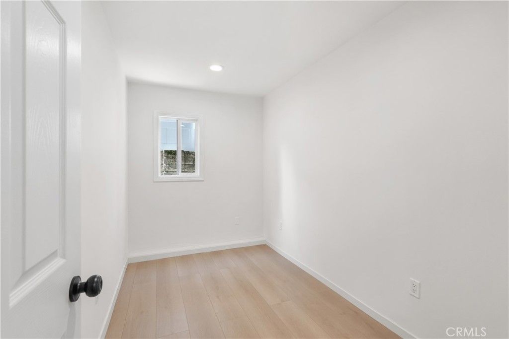 Image 36 of property listing at 6221 Mammoth, Valley Glen, CA 91401