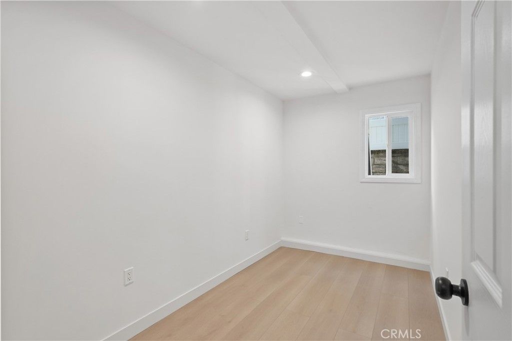 Image 37 of property listing at 6221 Mammoth, Valley Glen, CA 91401
