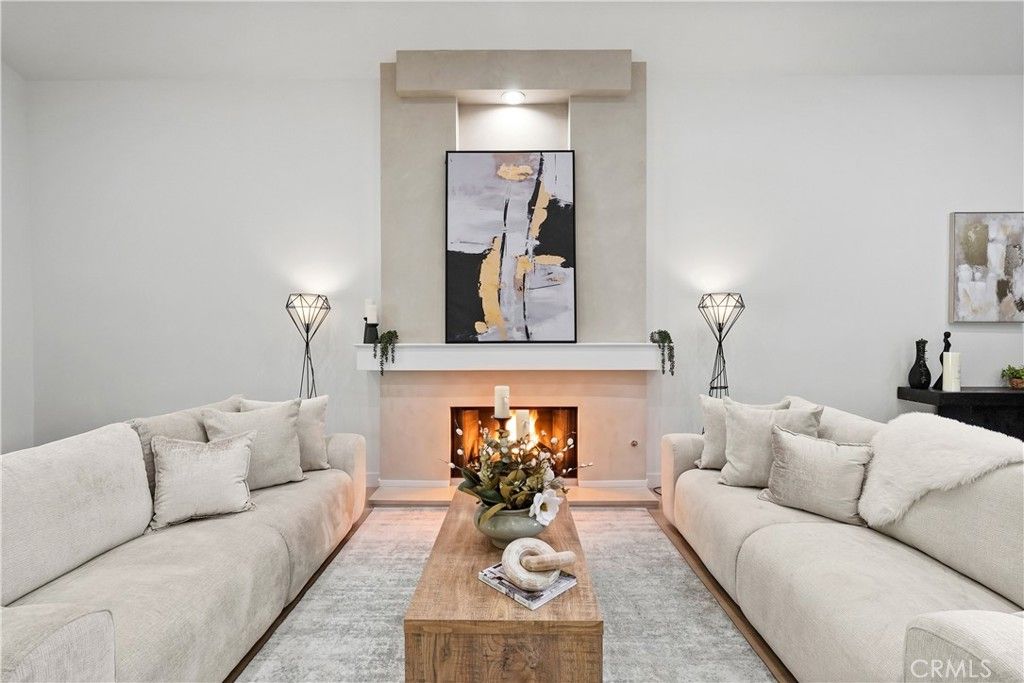 Image 7 of property listing at 6221 Mammoth, Valley Glen, CA 91401