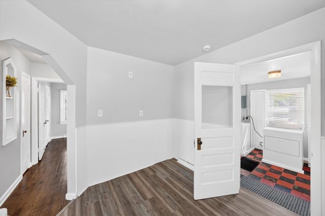 24163 New York Street, Dearborn, MI 48124