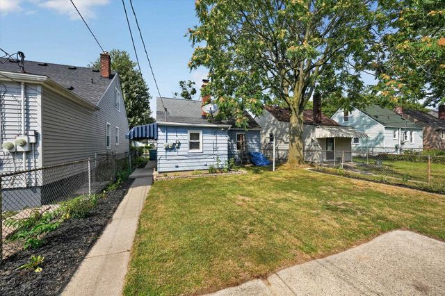 24163 New York Street, Dearborn, MI 48124