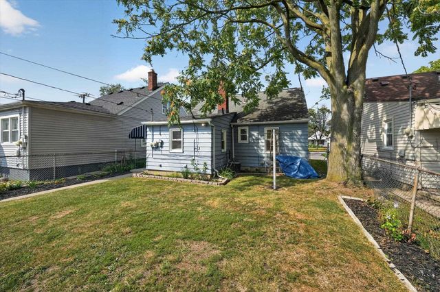 24163 New York Street, Dearborn, MI 48124