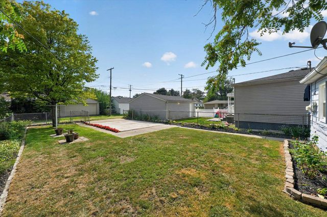 24163 New York Street, Dearborn, MI 48124